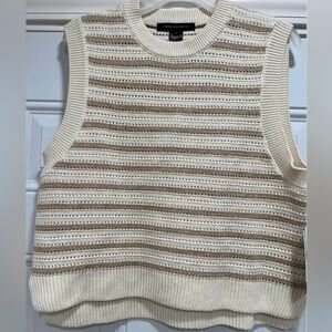 NWT French Connection sweatervest L
